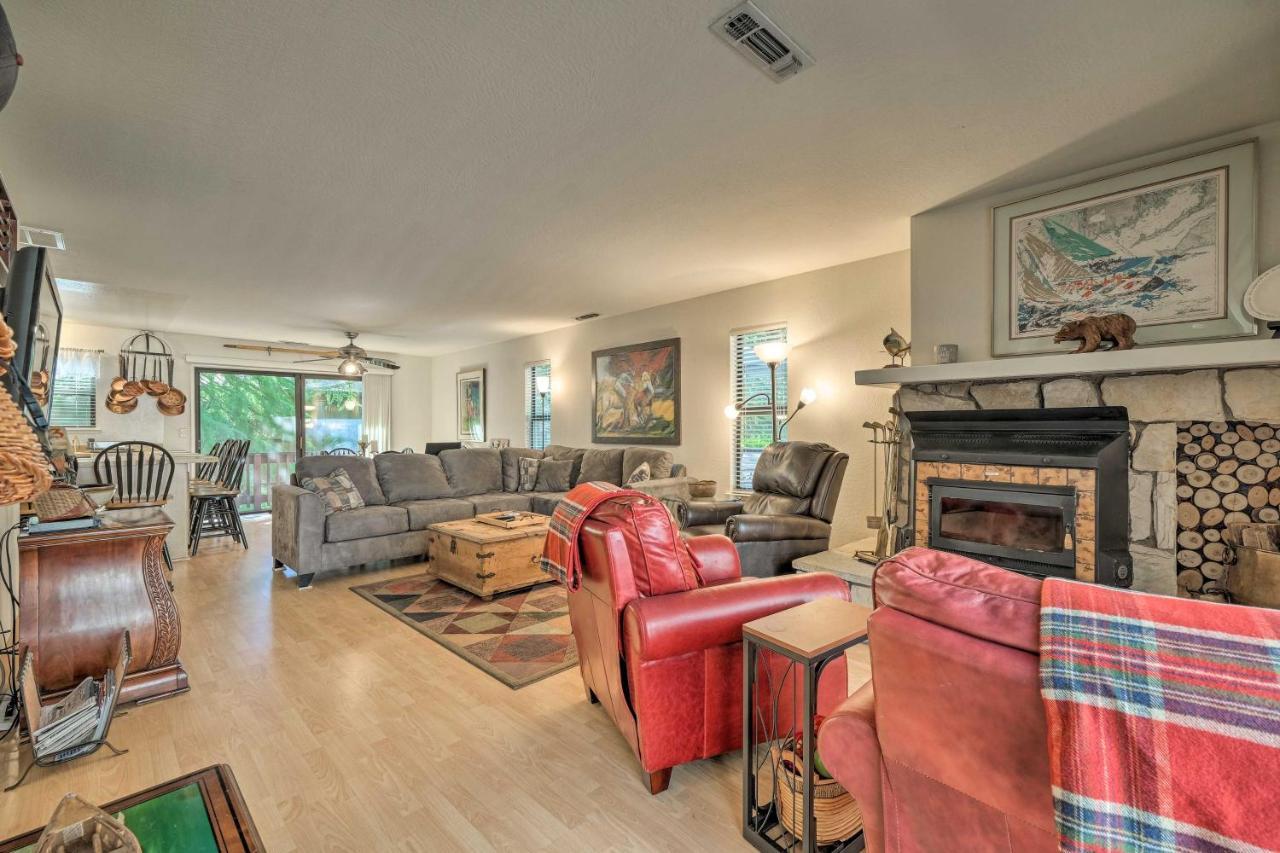 Pine Mountain Lake Haven With Spacious Deck! Groveland Exterior foto