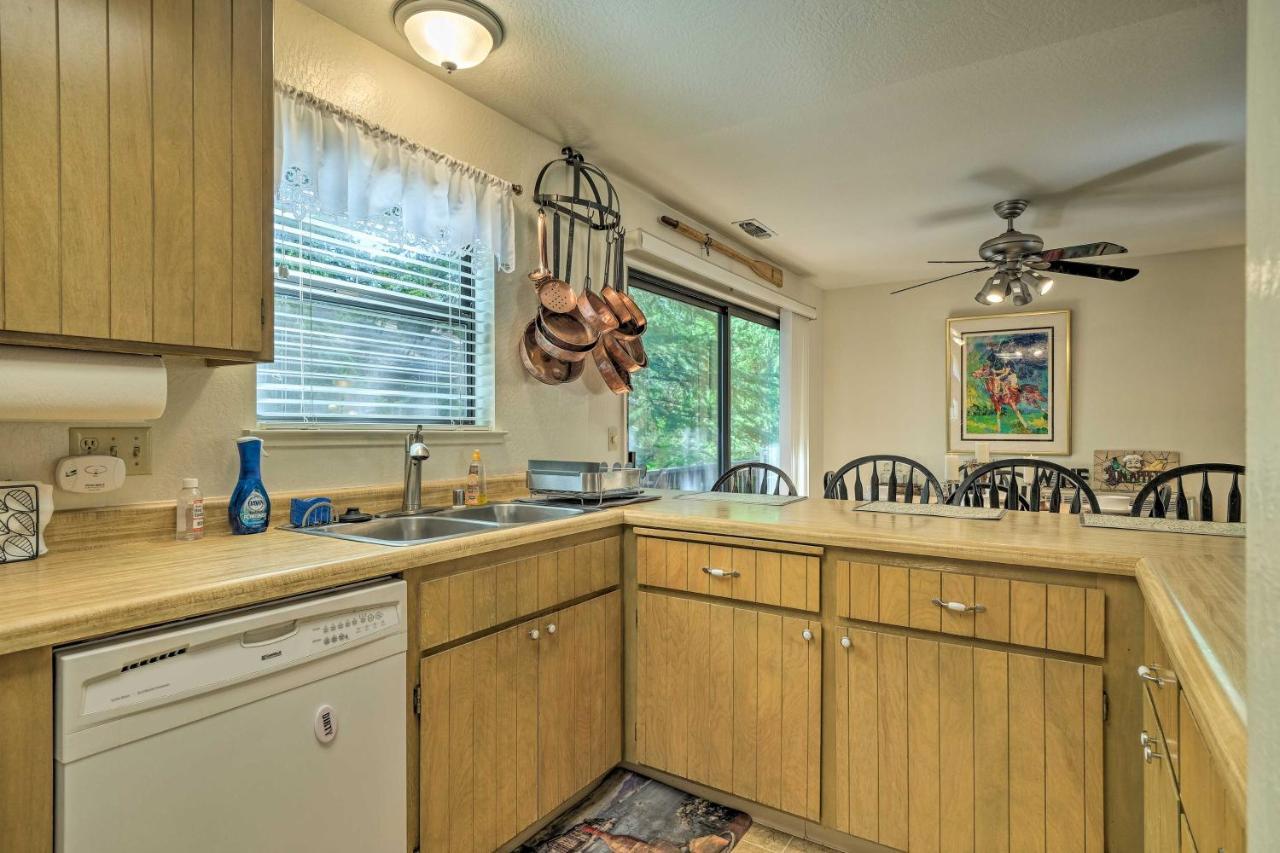 Pine Mountain Lake Haven With Spacious Deck! Groveland Exterior foto